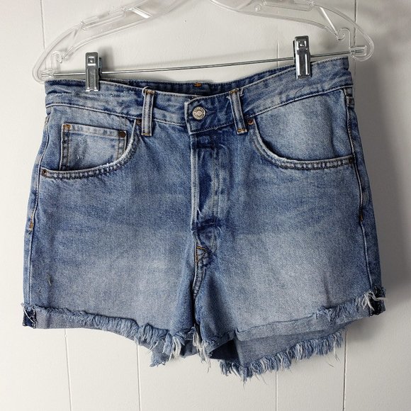h&m • denim shorts - Picture 3 of 9